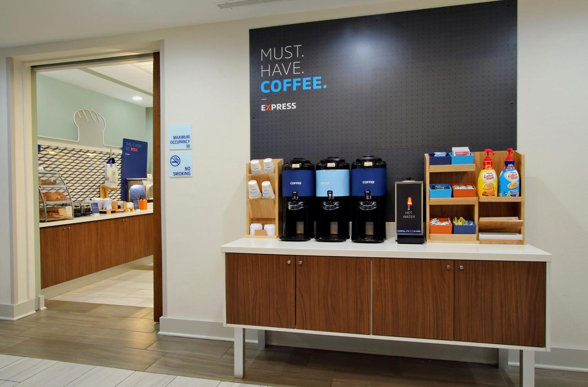 Holiday Inn Express & Suites Terrace By Ihg מראה חיצוני תמונה